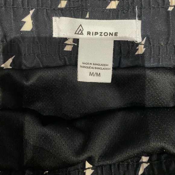 Ripzone Youth Boys classic quick-drying swim shorts 
Size: Medium (US10) - Picture 3 of 6
